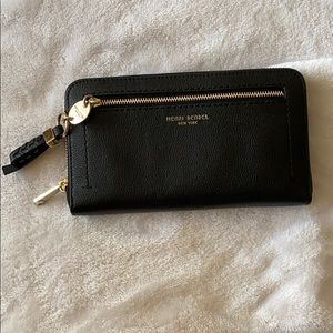 Henri Bendel Wallet
